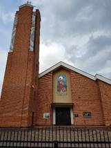 Obraz zawieraj�cy niebo, wewn�trz

Opis wygenerowany automatycznie